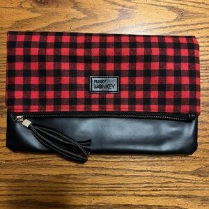 Women’s clutch NWOT
